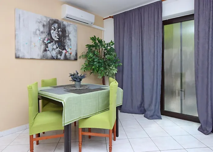 Apartments With A Parking Space Brsec, Opatija - 7755