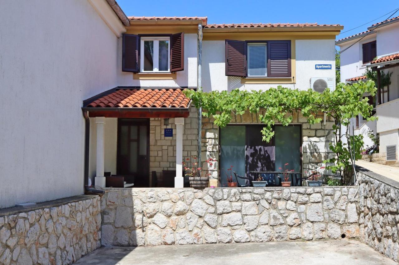 With A Parking Space Brsec, Opatija - 7755 Apartment Brsec